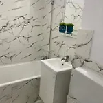 Garsoniera 552 *