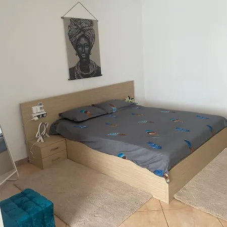 Garsoniera 552 Апартаменты Бухарест